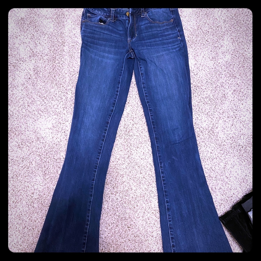 Gently used pair of American Eagle jeans.